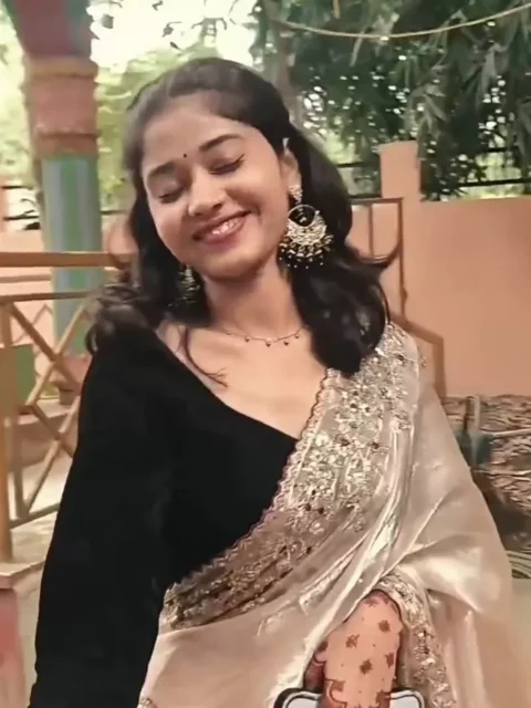 Choliya Ke Hook Raja Ji CapCut Template